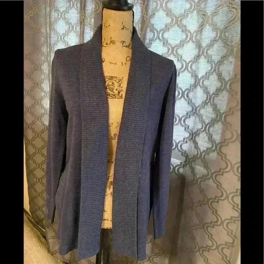 Cardigan - Picture 2 of 7